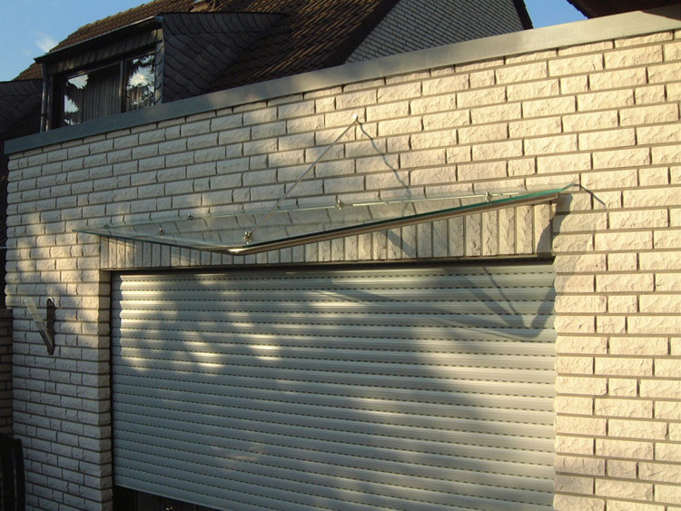 TKS Bauelemente und Sonnenschutz - Haustürvordach